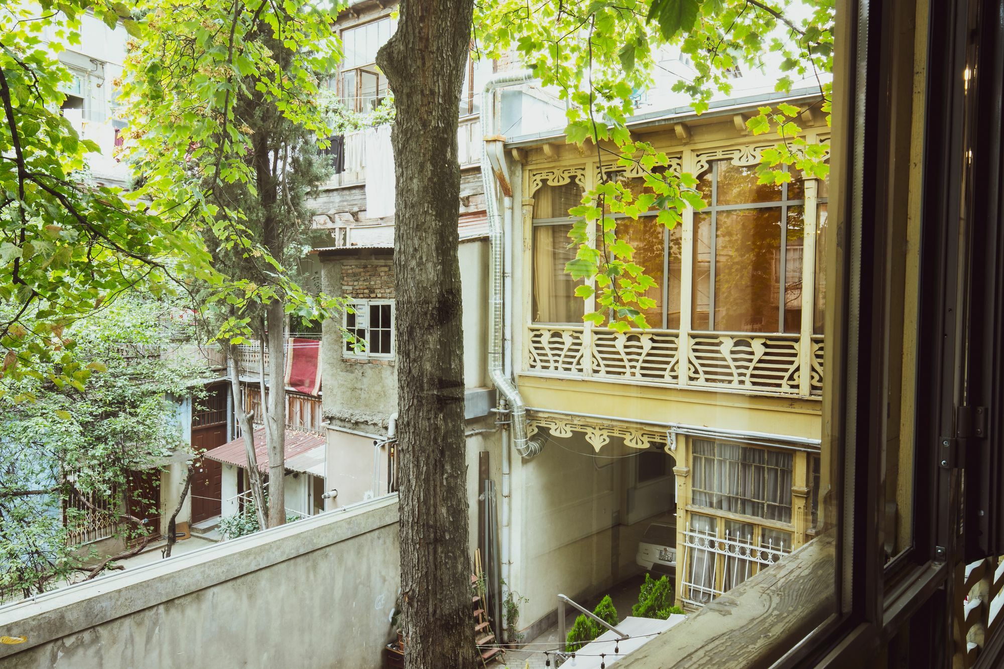 Emigrant Boutique Hotel Tbilisi Exterior foto